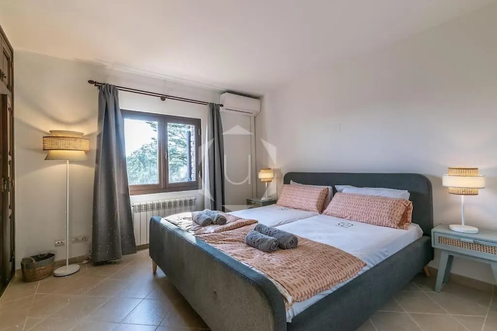 Apartment Apt Rosa Dels Vents - Studio Privado Dentro De Masia Begur Spain