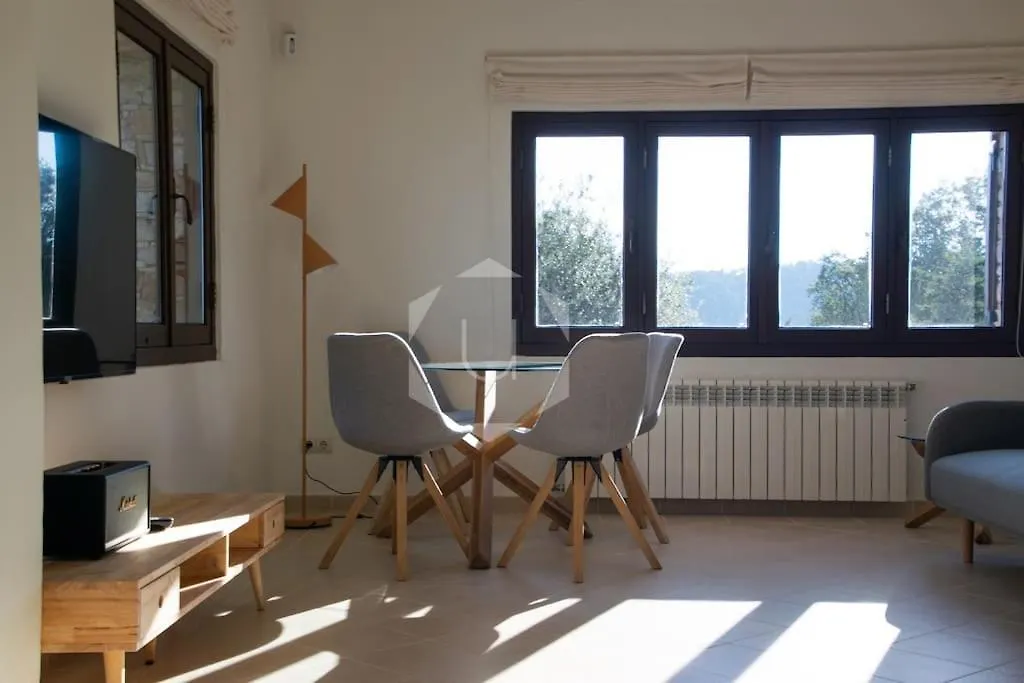 Apartment Apt Rosa Dels Vents - Studio Privado Dentro De Masia Begur